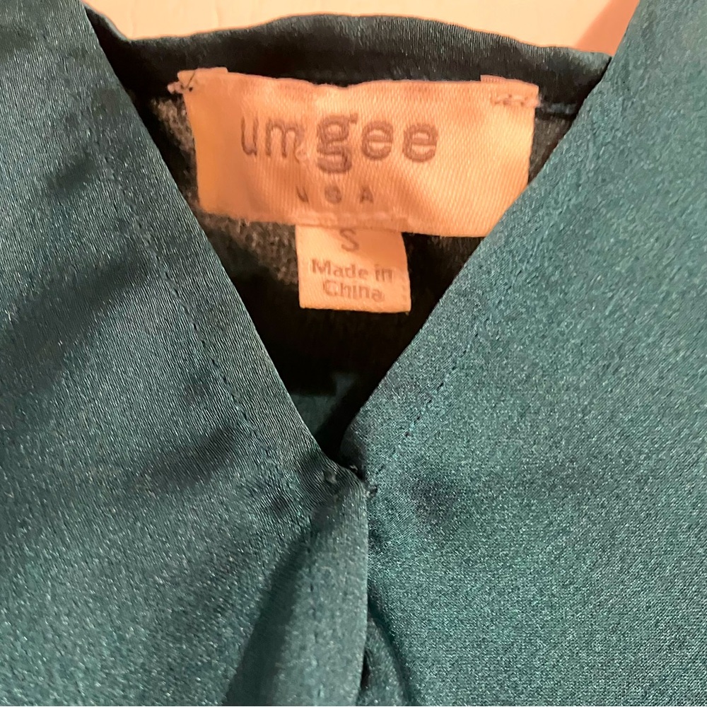 Umgee Green Blouse - Picture 3 of 3